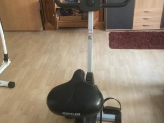 Gute Vorsätze !! Crosstrainer und Hometrainer zu verkaufen - 1